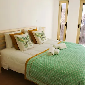 https://familiar-cheio-de-sol-e-ao-pe-do-metro.hotels-lisbon-portugal.com