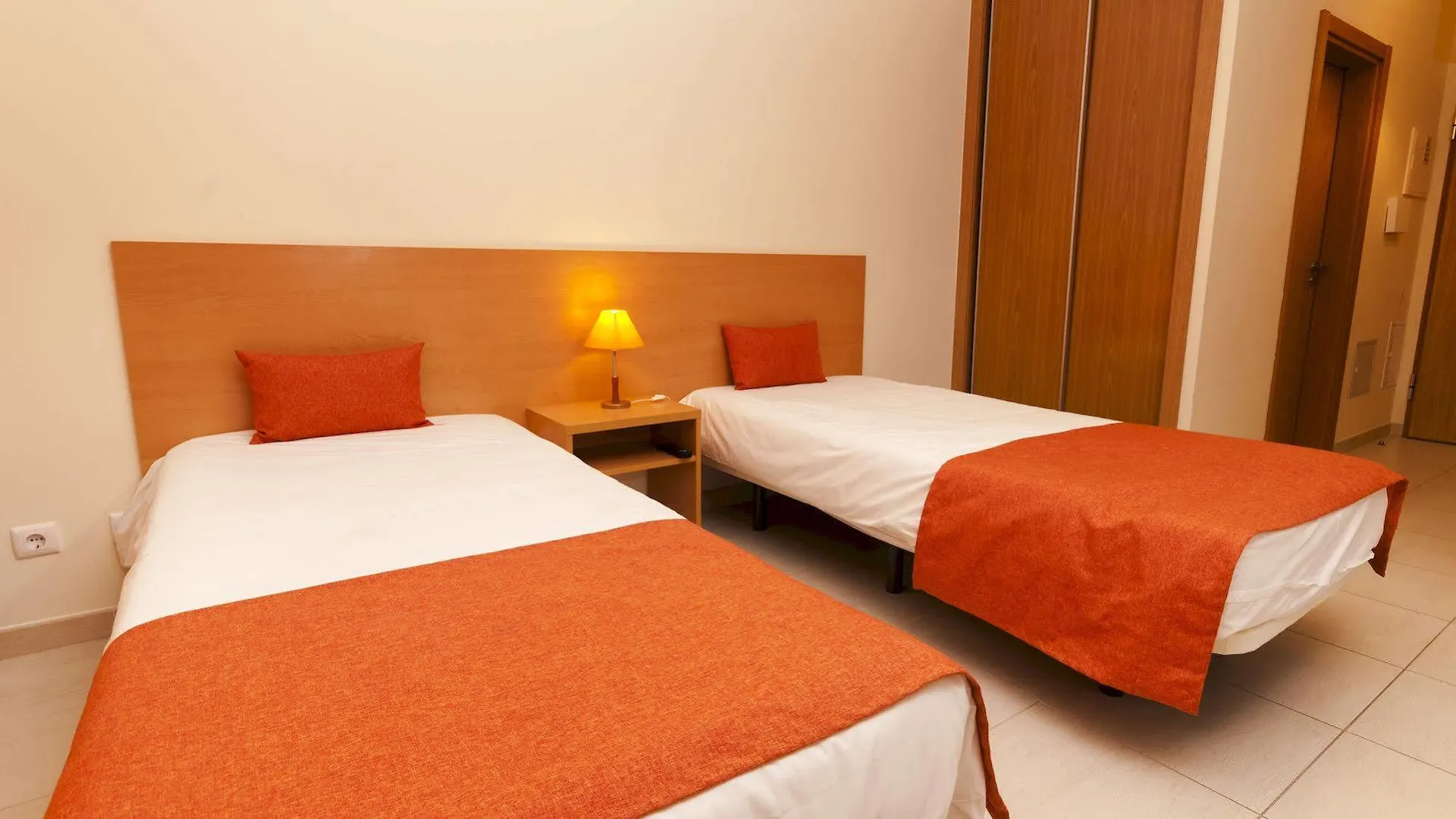 Studio 17 By Atlantichotels - Al Portimão 3*,  Portugal