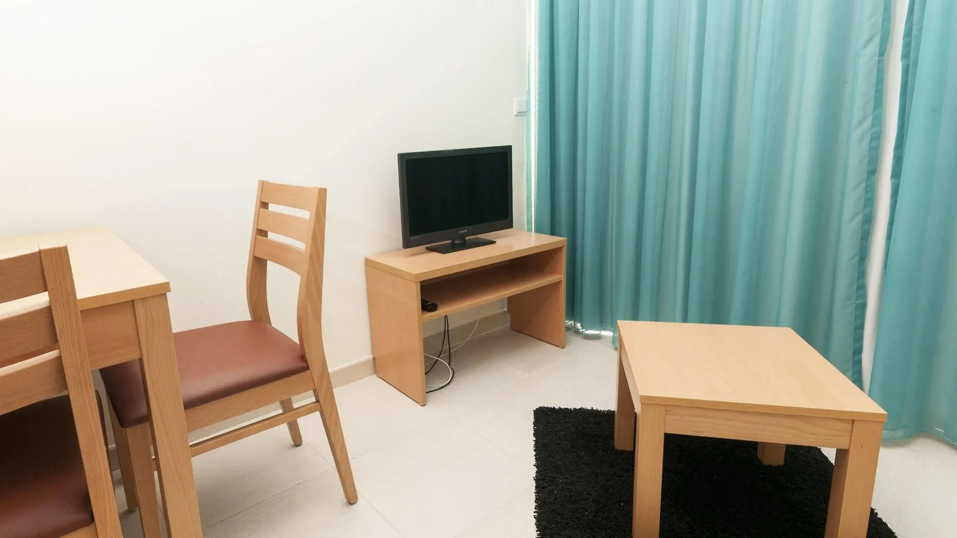 Studio 17 By Atlantichotels - Al Portimão 3*,